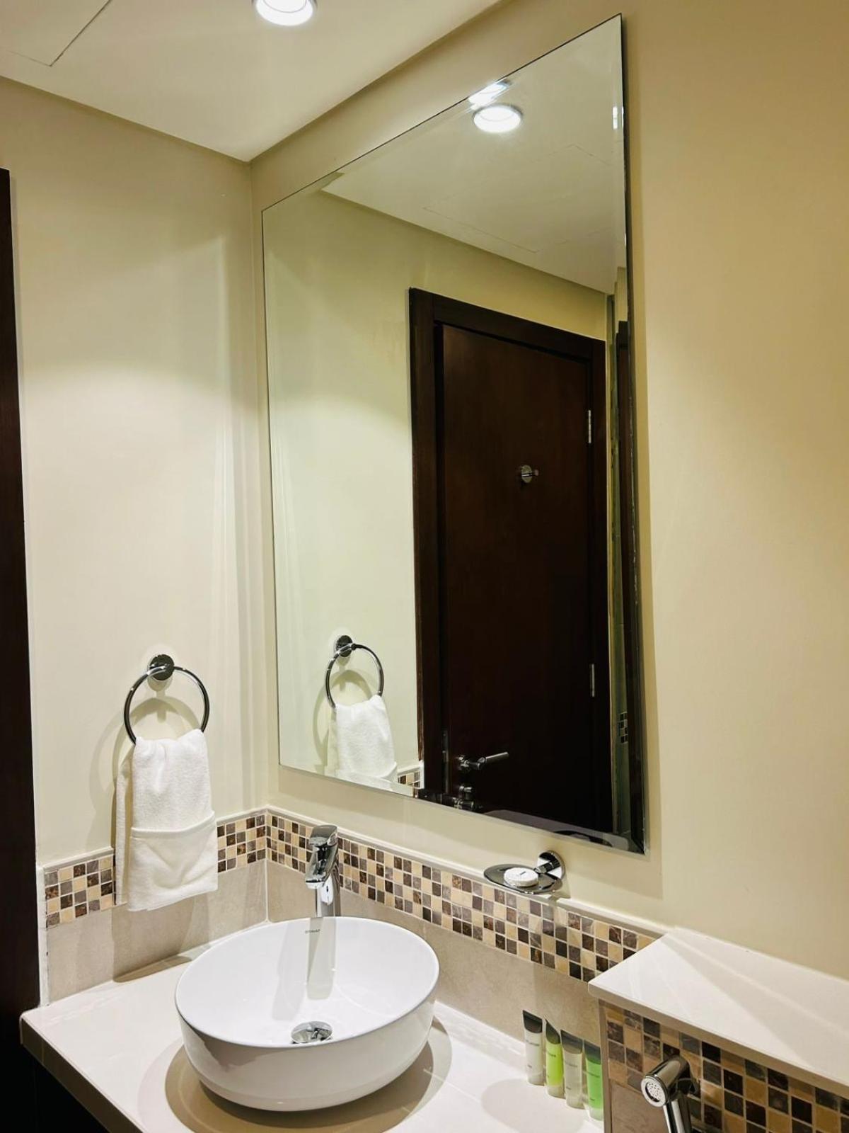 Luxurious 2bhk In Reva Tower