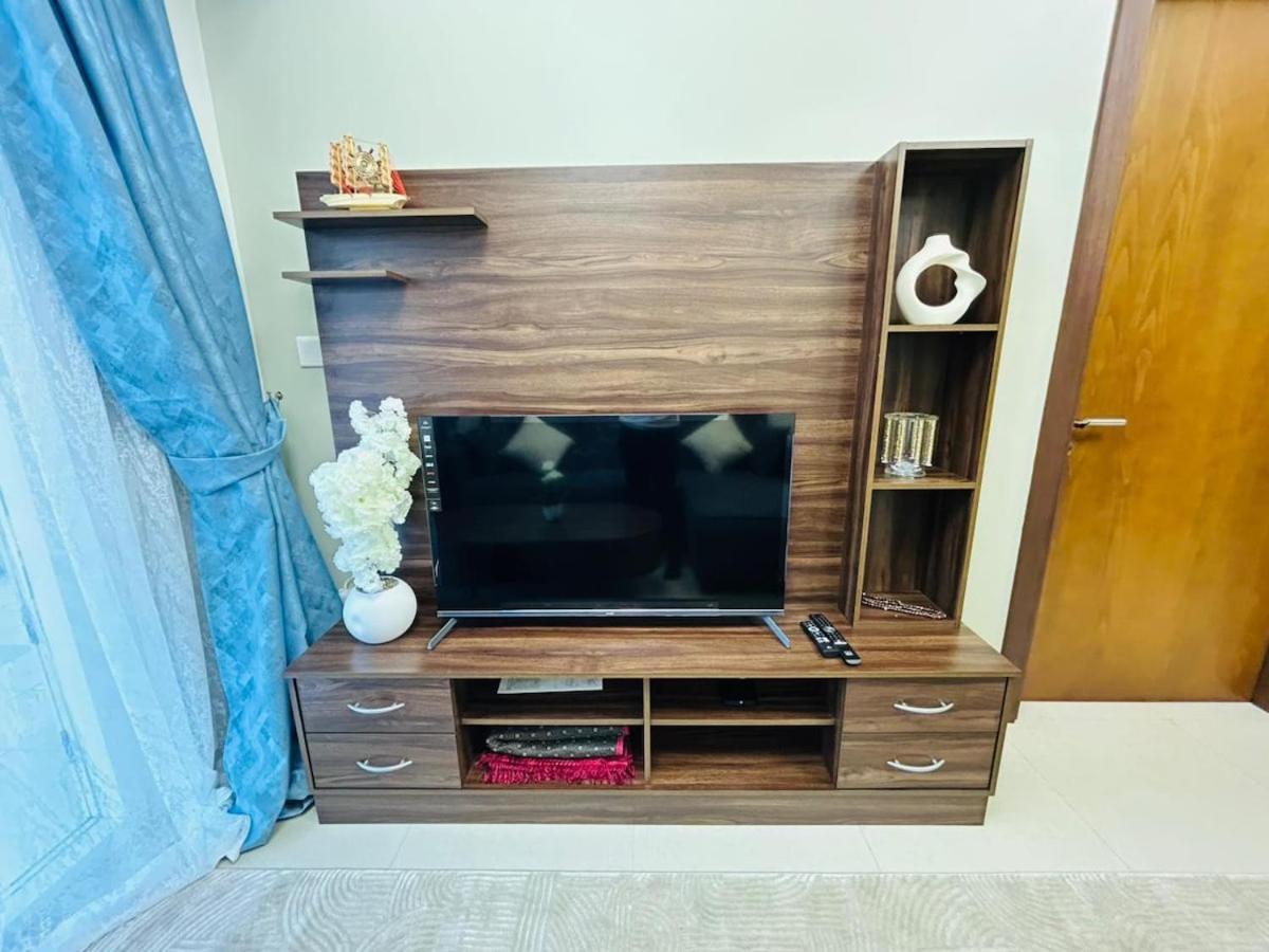 Apartment Luxurious 2bhk In Reva Tower
